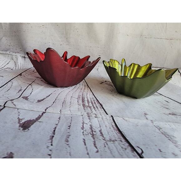 Vintage Large Green Red glass Hand Painted Leaf Bowls / Trinket Dishes - Picture 4 of 7